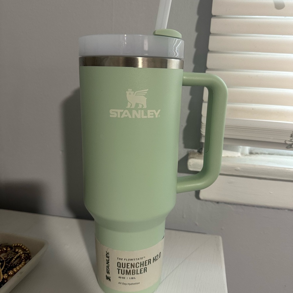Stanley Green Quencher H2.0 Tumbler